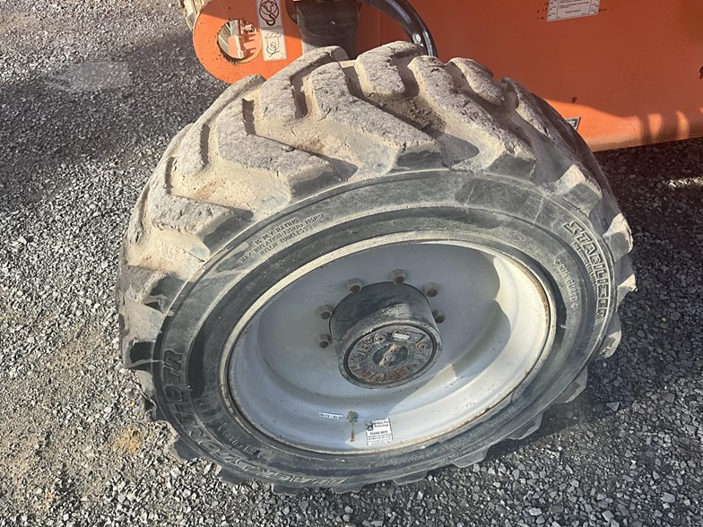 Telescopic Boom Lift - View 3